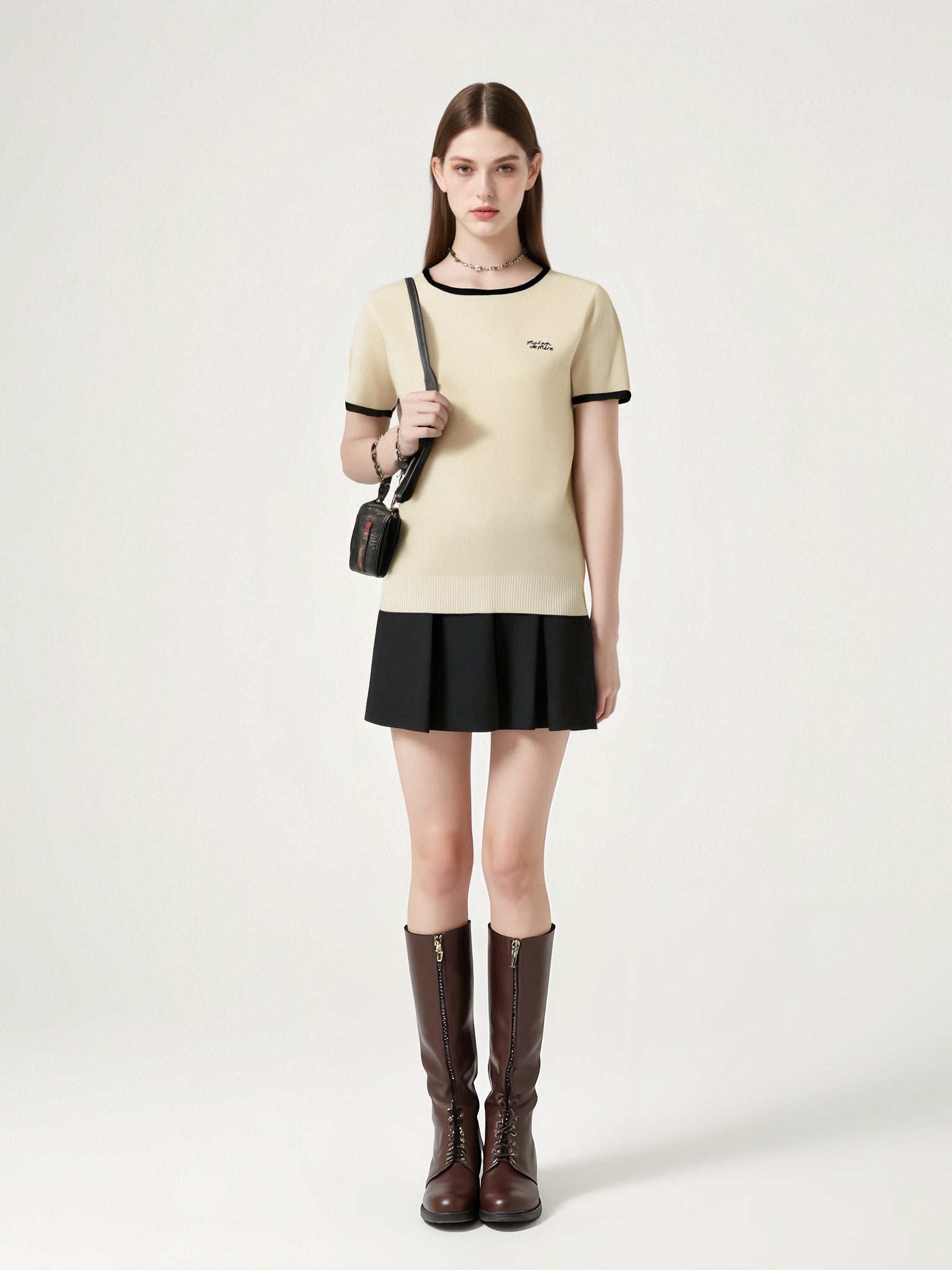 Women's Contrast Neckline Shirt with Embroidered Detail A10053