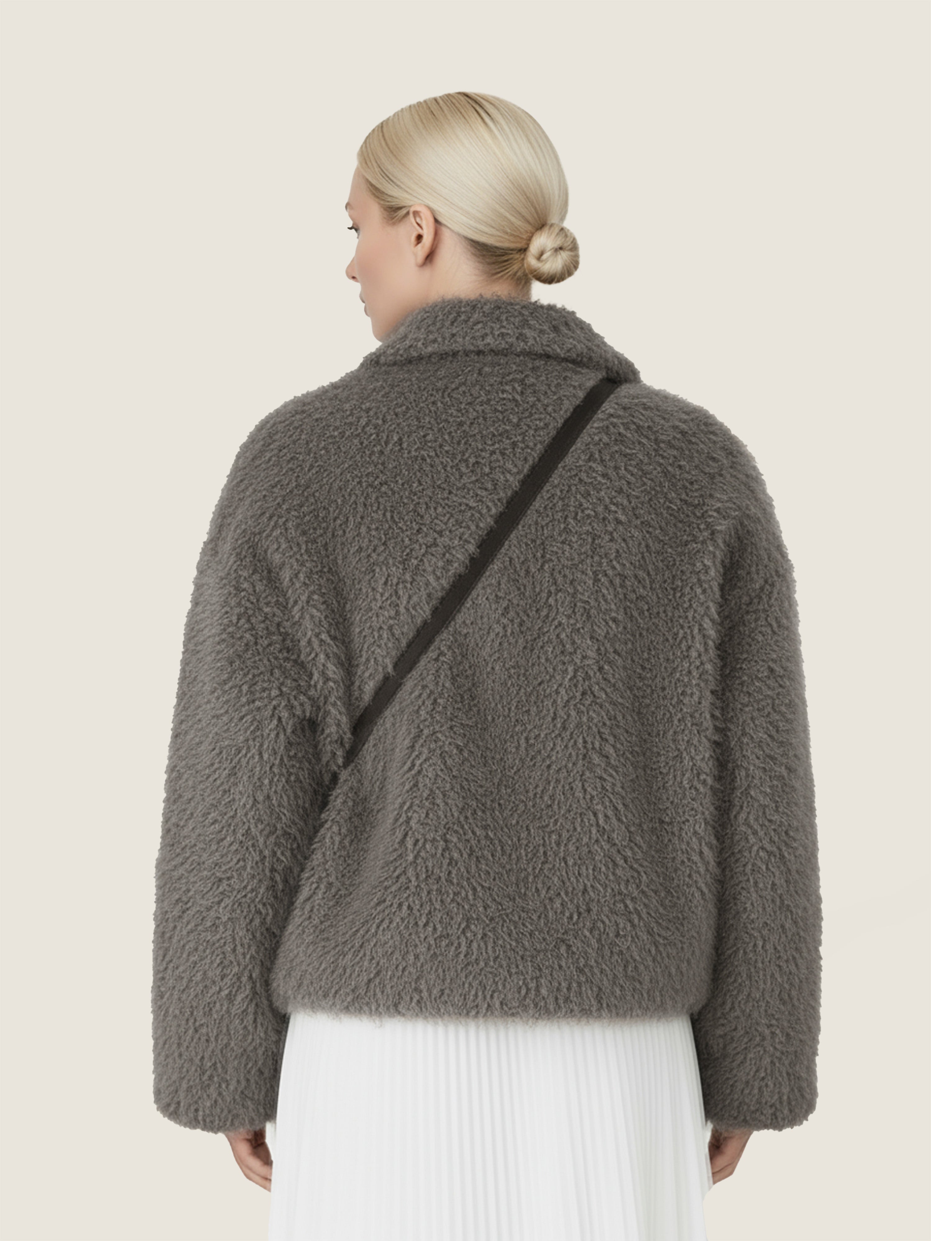 Plush Contrast Zip Jacket M31N