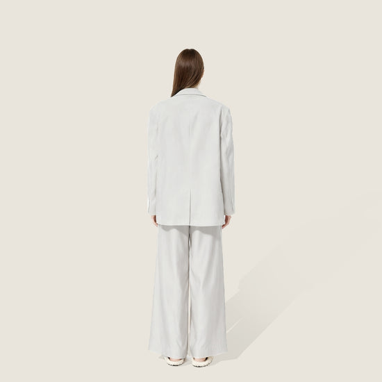 Structured Worsted Wool Jacket with Silk Lining A10406