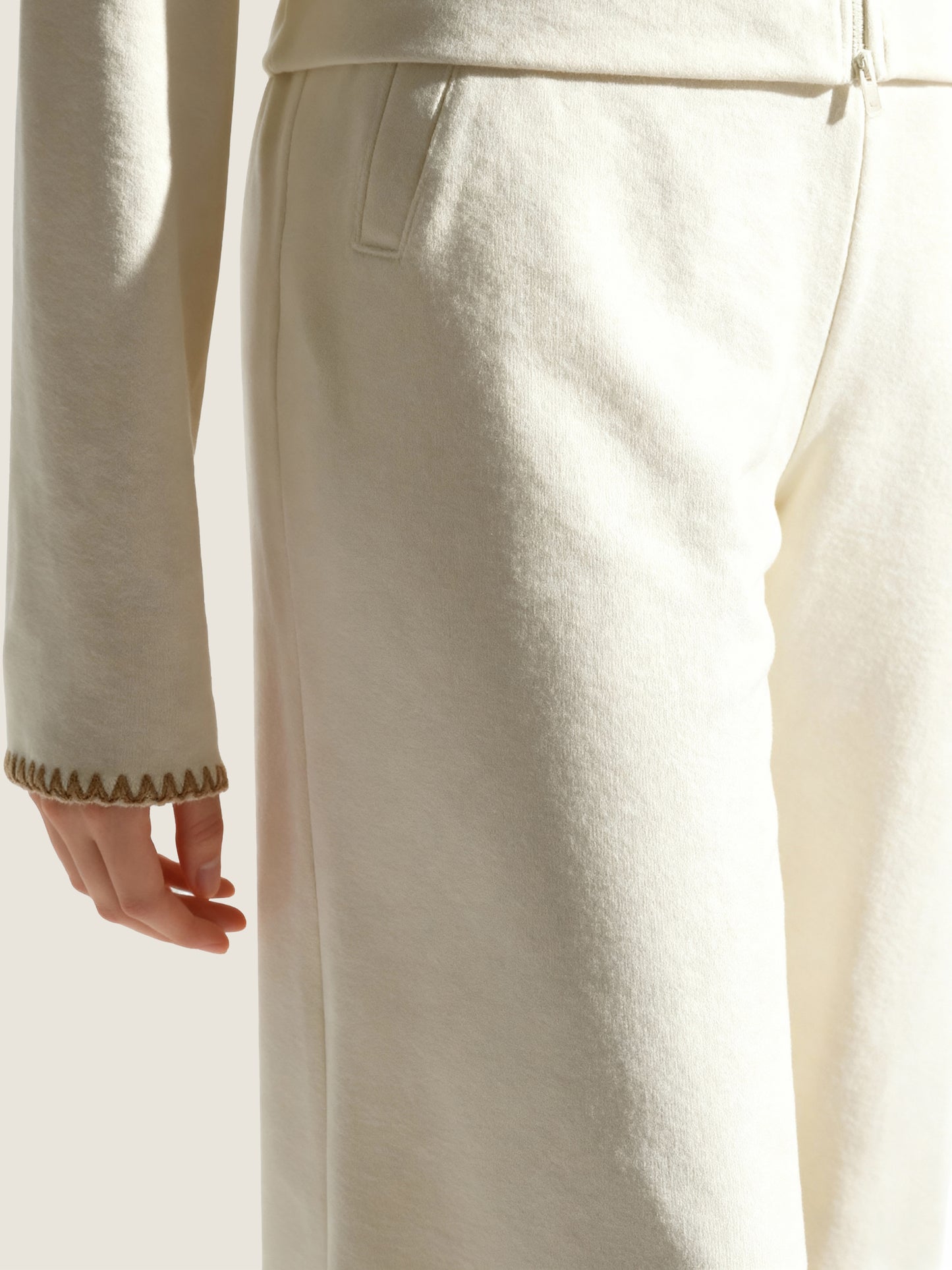 Stitch-Detail Zip Hoodie & Wide-Leg Pants Set M31N