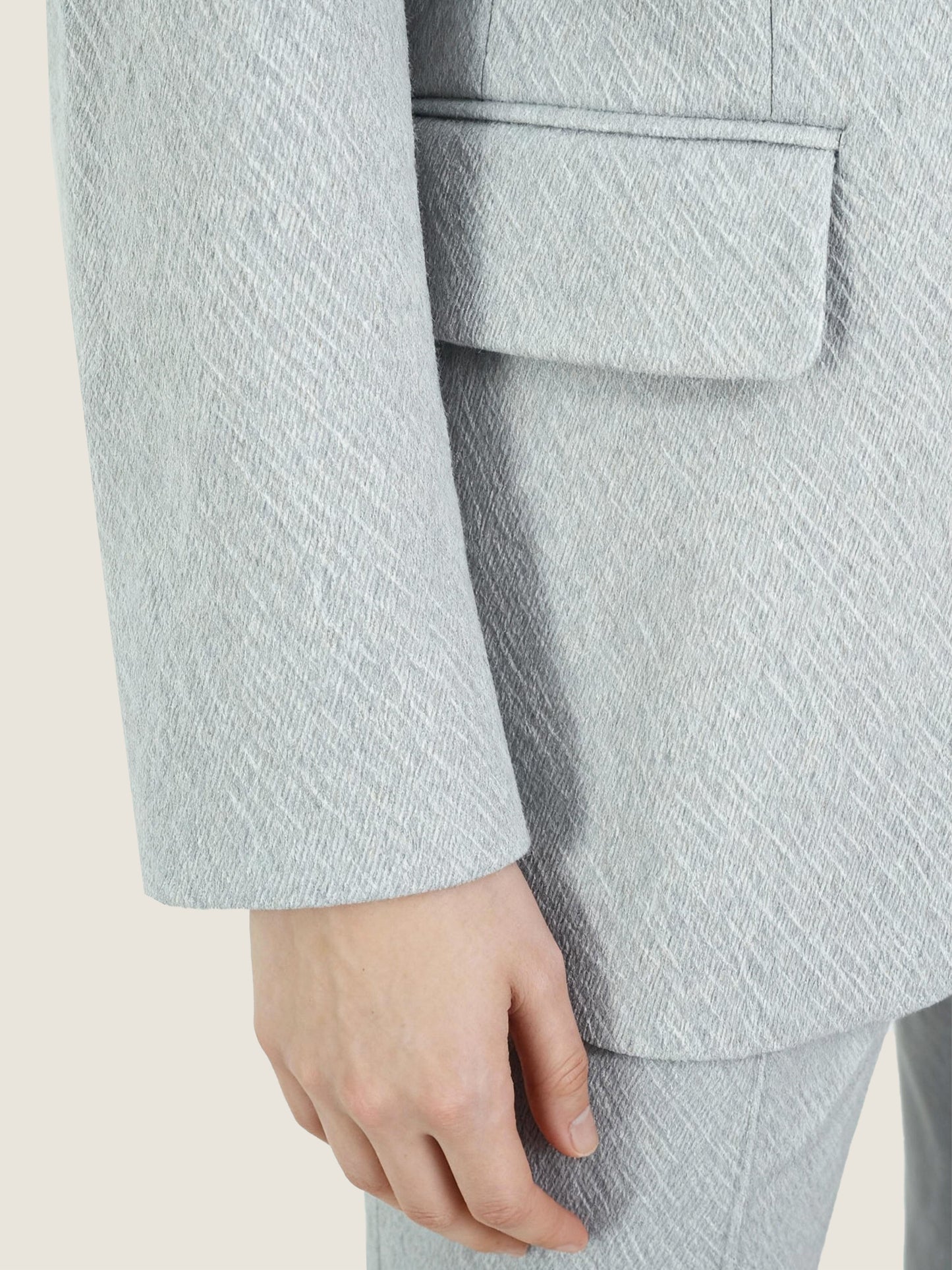 Structured Worsted Wool Jacket with Silk Lining M31N