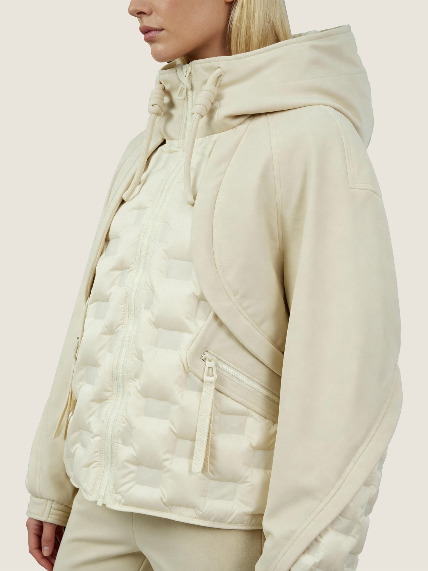 Sculpted Puff Hoodie Jacket M31N