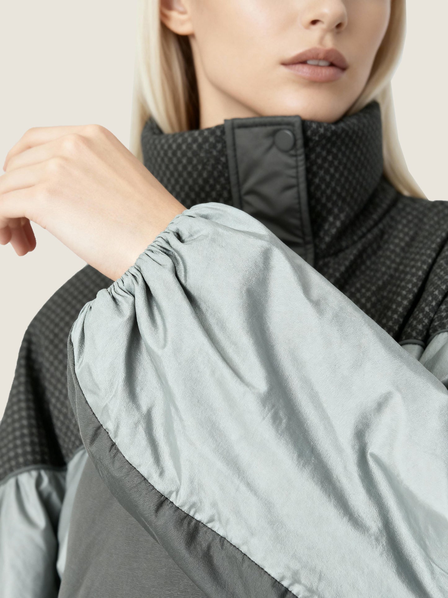 Tri-Tone Patchwork Down Jacket M31N